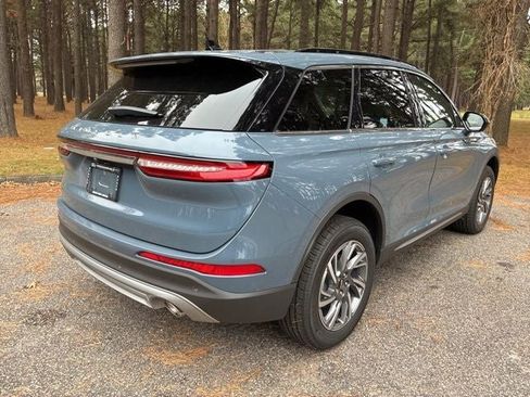 New 2026 Lincoln Corsair Premiere image 3