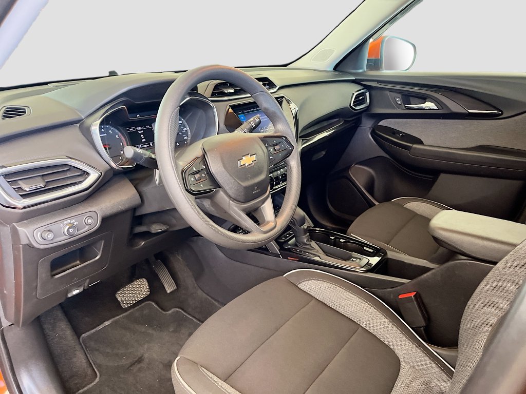 Used 2022 Chevrolet TrailBlazer LT w/ Convenience Package AWD/4WD image 9