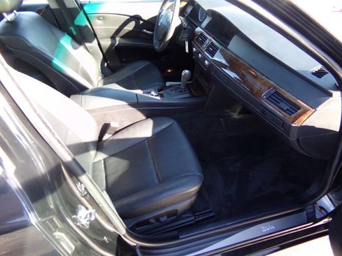 Used 2006 BMW 525xi Sedan image 27