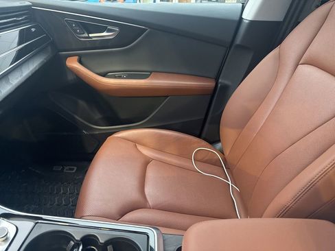 Used 2022 Audi Q8 Premium Plus w/ Premium Plus Package image 13