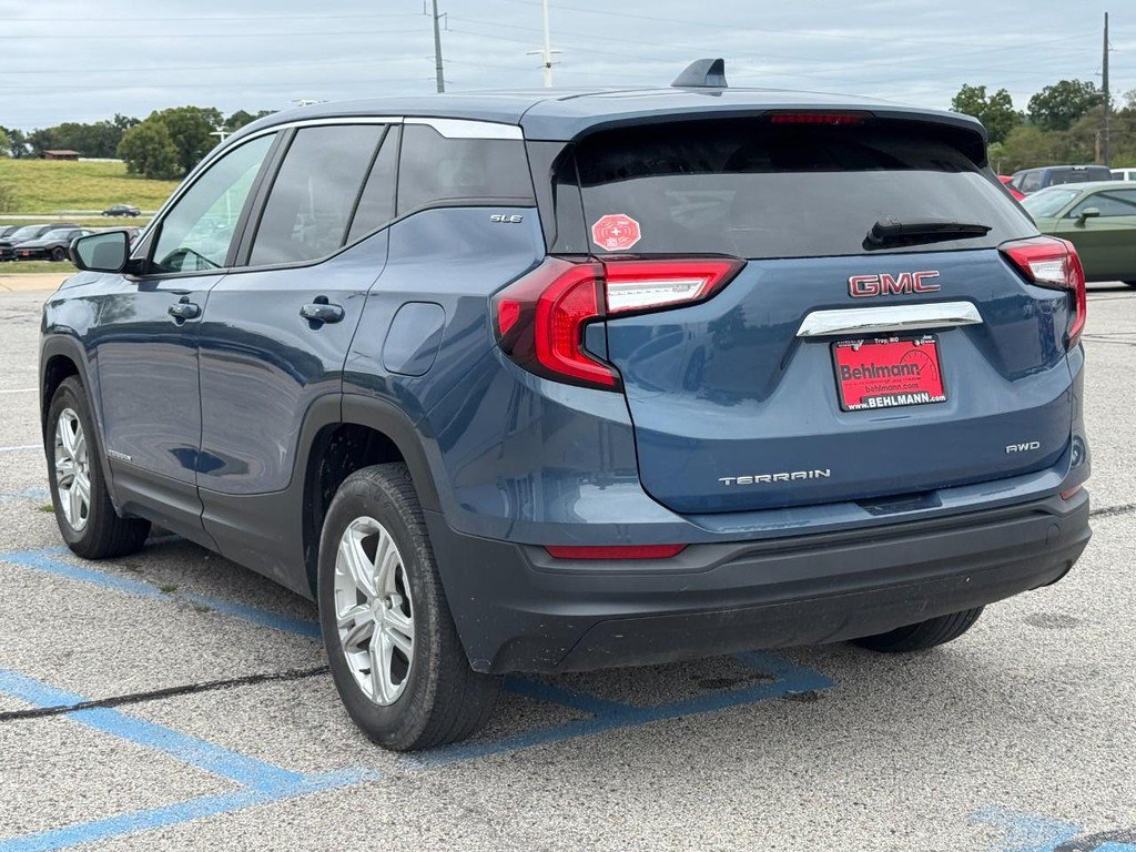 Used 2024 GMC Terrain SLE AWD/4WD image 8