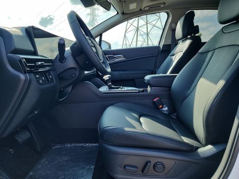 New 2026 Kia Sportage SX image 5