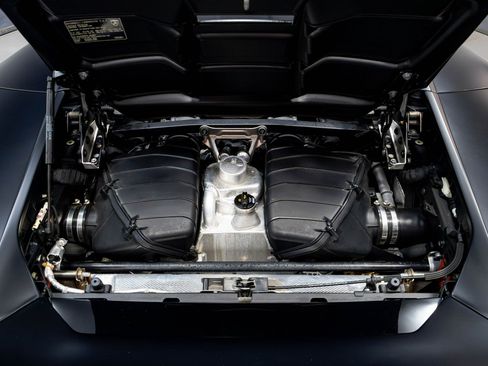 Used 2021 Lamborghini Huracan EVO RWD image 45