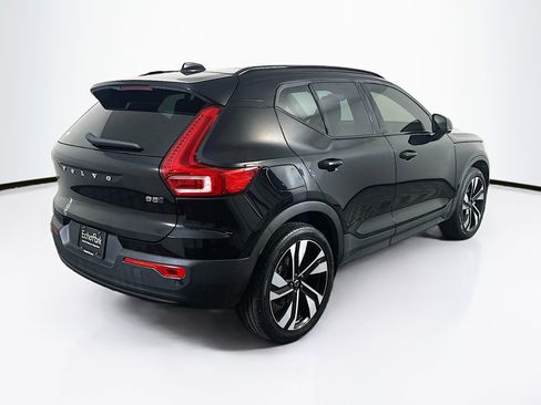 Used 2024 Volvo XC40 B5 Plus AWD/4WD image 9
