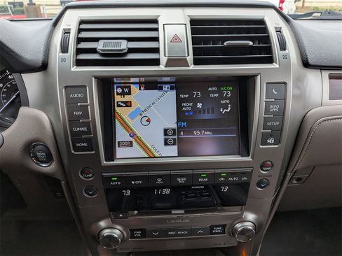 Used 2016 Lexus GX 460 image 18