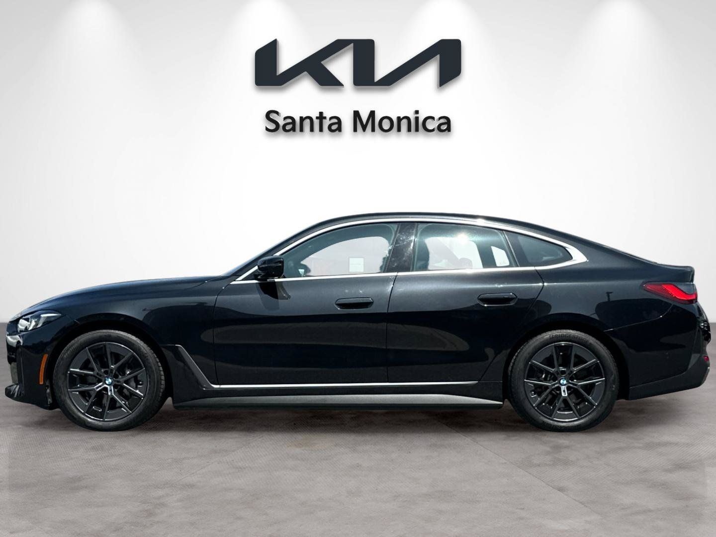 Used 2025 BMW i4 xDrive40i w/ Parking Assistance Package AWD/4WD image 3