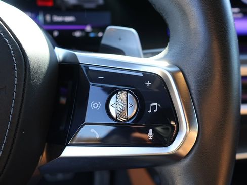 Used 2023 BMW 740i image 46