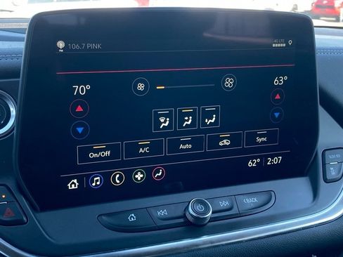 Used 2025 Chevrolet Blazer LT image 23