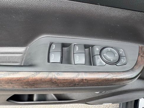 Used 2023 GMC Acadia Denali w/ Denali Technology Package AWD/4WD image 16