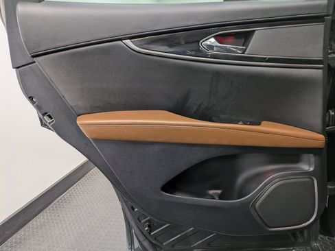 Used 2022 Lincoln Nautilus Reserve image 22