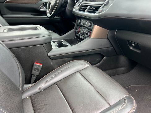 Used 2024 Chevrolet Suburban High Country w/ Premium Package 2 image 20