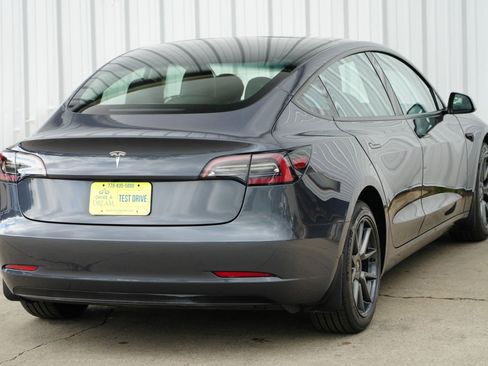 Used 2023 Tesla Model 3 Standard Range image 51