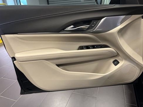 Certified 2023 Cadillac CT4 Luxury w/ Sun And Sound Package image 10