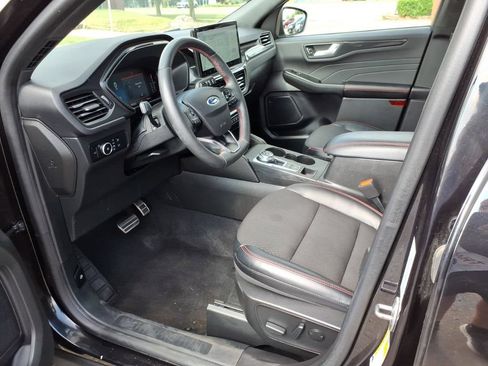 Used 2023 Ford Escape ST-Line Select w/ Tech Pack #1 AWD/4WD image 10