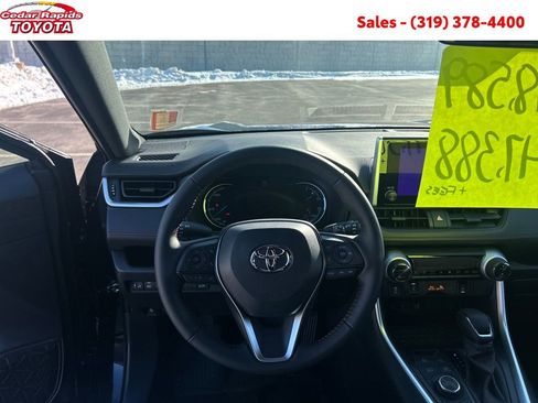 New 2025 Toyota RAV4 SE image 13
