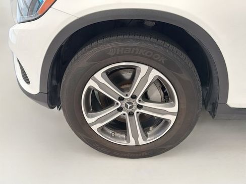 Used 2018 Mercedes-Benz GLC 300 4MATIC image 22