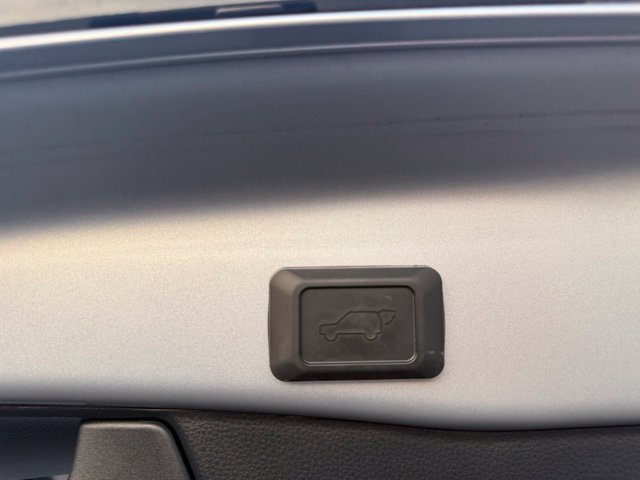 Used 2023 Toyota RAV4 XLE Premium AWD/4WD image 25