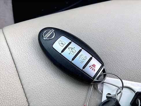 Used 2008 Nissan Altima 3.5 SE w/ Premium Pkg FWD image 14