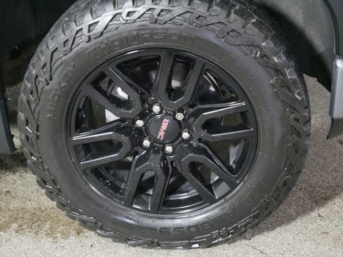 Used 2022 GMC Sierra 1500 AT4 w/ AT4 Premium Package AWD/4WD image 15