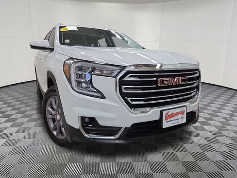 Used 2023 GMC Terrain SLT w/ Tech Package AWD/4WD image 2