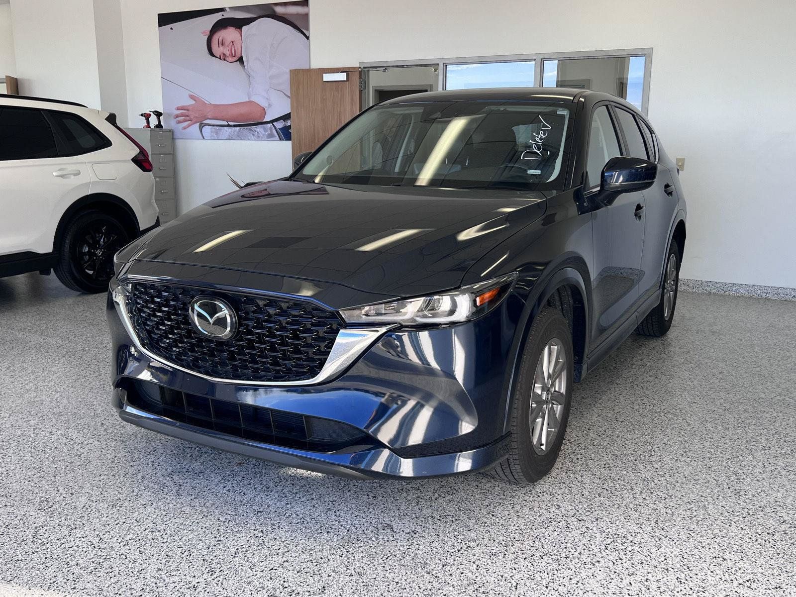 Used 2025 MAZDA CX-5 AWD 2.5 S w/ Select Package image 3