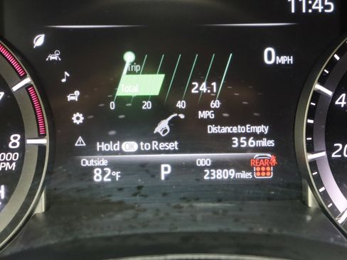 Used 2025 Toyota Highlander LE image 42