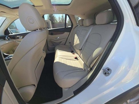 Certified 2022 Mercedes-Benz GLC 300 image 6