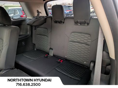 Used 2025 Nissan Pathfinder SV image 10