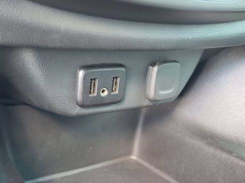 Used 2023 Chevrolet Traverse LS FWD image 26