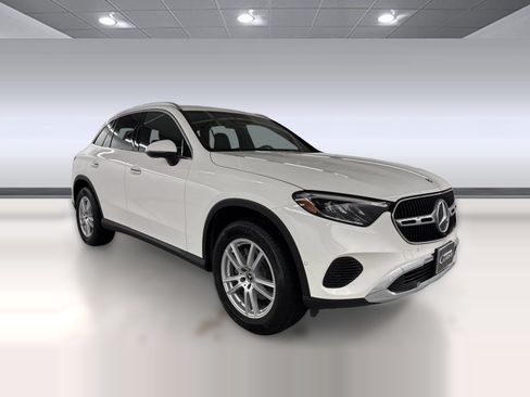 Certified 2026 Mercedes-Benz GLC 300 image 7