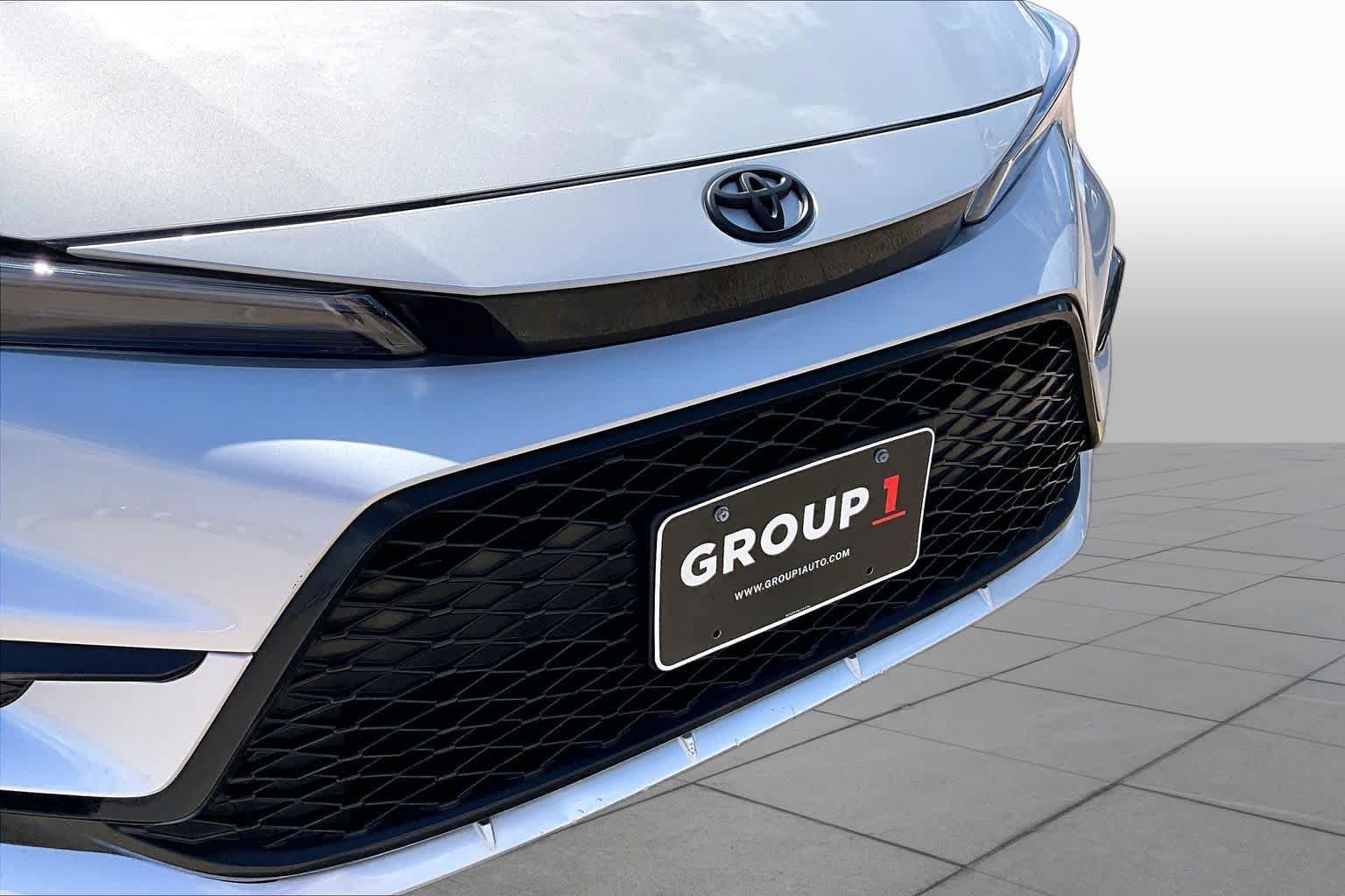 Used 2025 Toyota Corolla SE FWD image 30