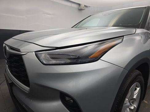 Used 2024 Toyota Highlander LE image 14