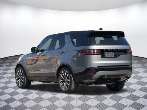 Used 2025 Land Rover Discovery Dynamic SE AWD/4WD image 3