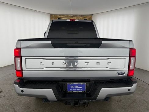 Used 2022 Ford F250 Limited w/ FX4 Off-Road Package image 4