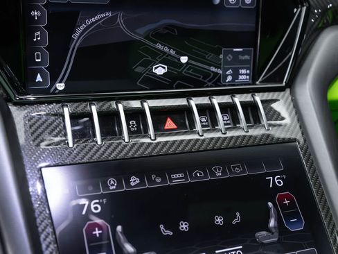 Used 2022 Lamborghini Urus AWD/4WD image 35