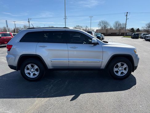 Used 2013 Jeep Grand Cherokee Laredo w/ Laredo E Group image 6