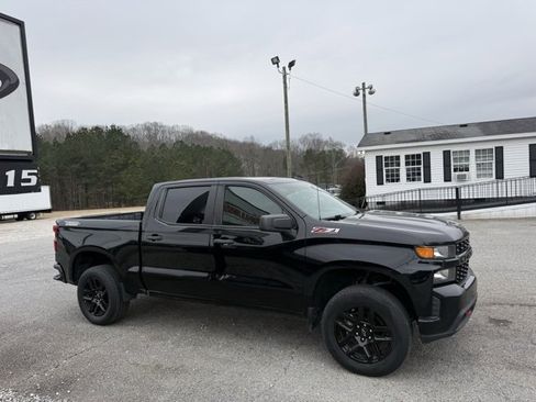 Used 2021 Chevrolet Silverado 1500 Custom Trail Boss w/ Safety Confidence Package image 3