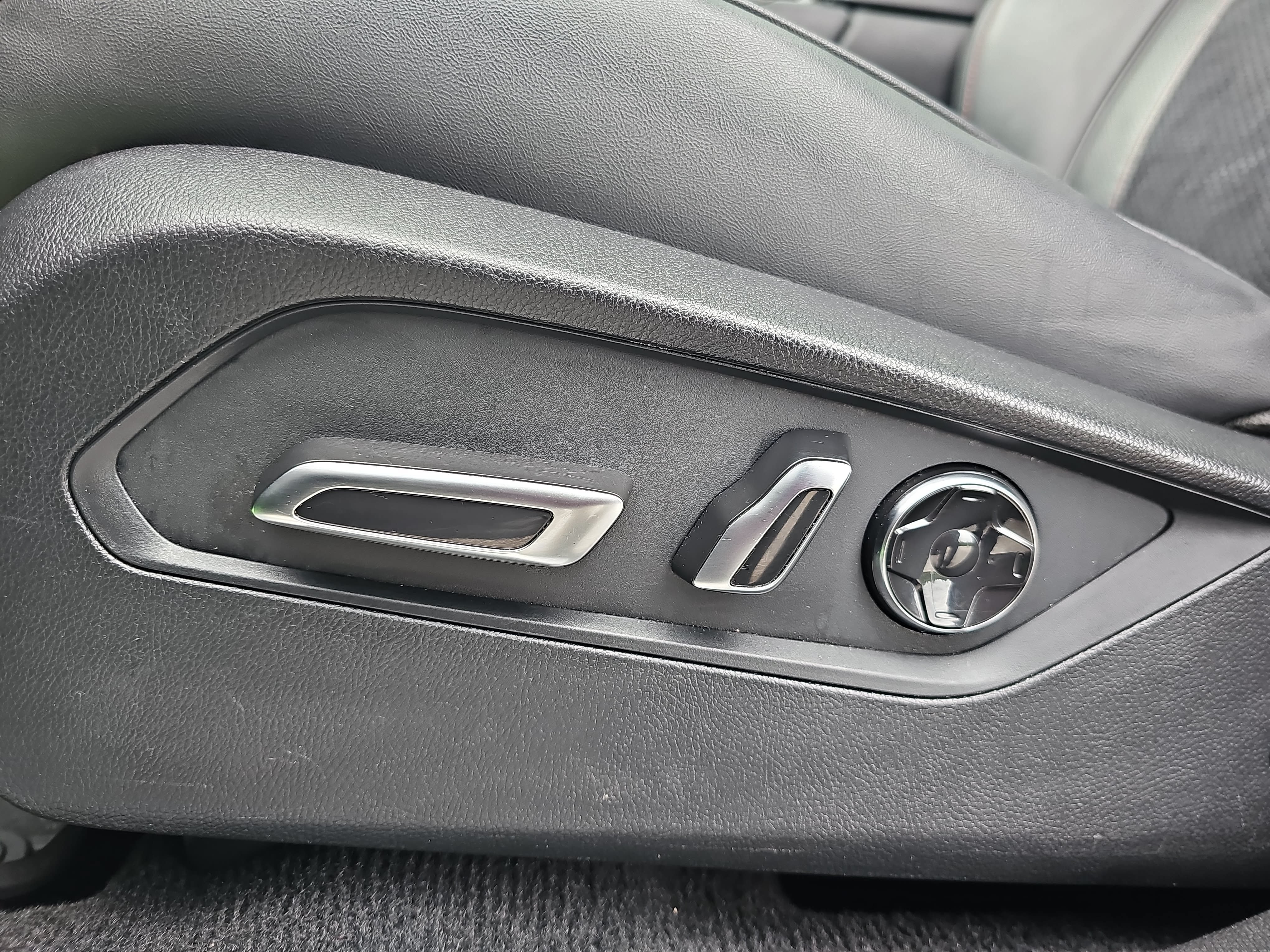 Used 2024 Acura RDX w/ Advance Package AWD/4WD image 29