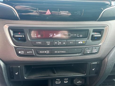 Used 2025 Honda Ridgeline RTL image 15