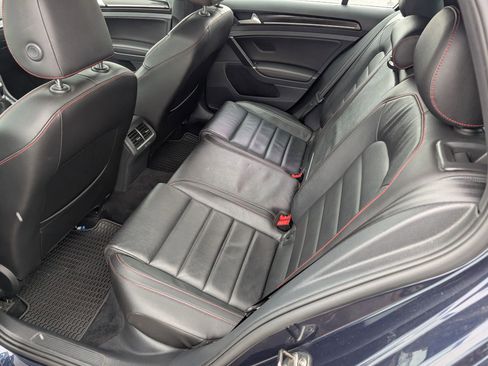 Used 2017 Volkswagen GTI SE image 16