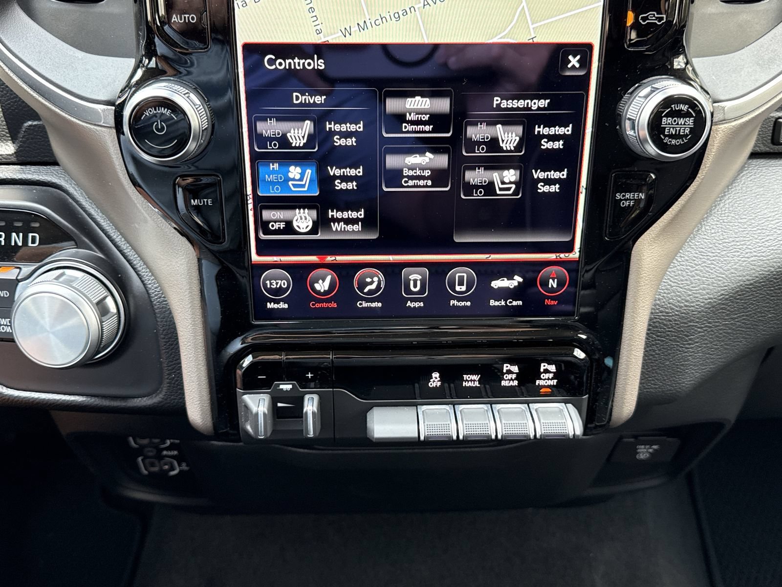 Used 2021 RAM 1500 Laramie AWD/4WD image 26