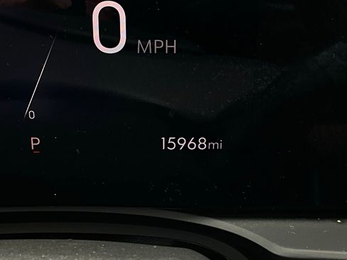 Used 2025 Buick Envista Sport Touring image 38