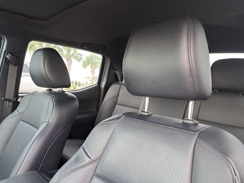 Certified 2022 Toyota Tacoma Limited image 15