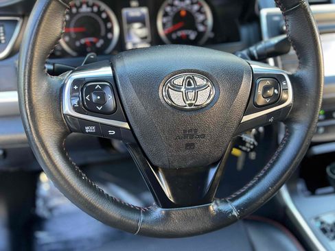 Used 2017 Toyota Camry SE w/ Moonroof Package image 77