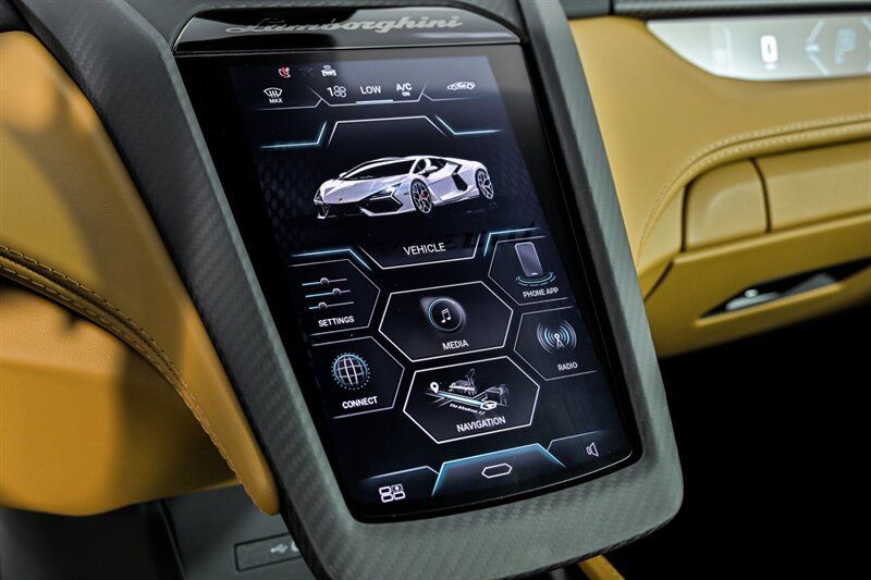 Used 2024 Lamborghini Revuelto AWD/4WD image 77