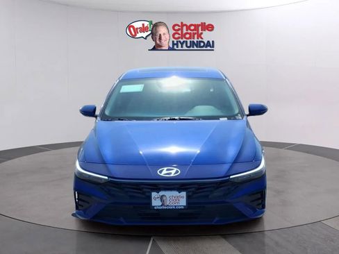 New 2026 Hyundai Elantra Limited FWD image 8