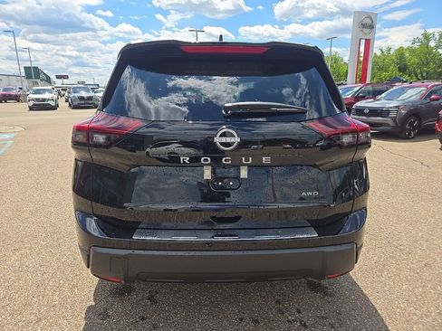 New 2026 Nissan Rogue SV w/ Cold Weather Package AWD/4WD image 6