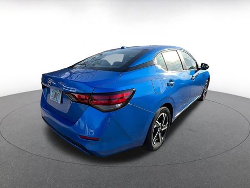 Used 2025 Nissan Sentra SV image 7