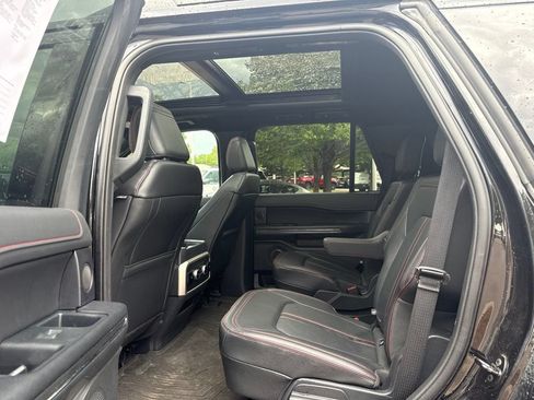 Used 2023 Ford Expedition Limited AWD/4WD image 17