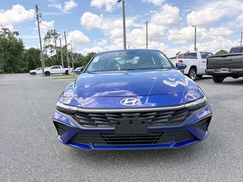 Used 2024 Hyundai Elantra SEL FWD image 8